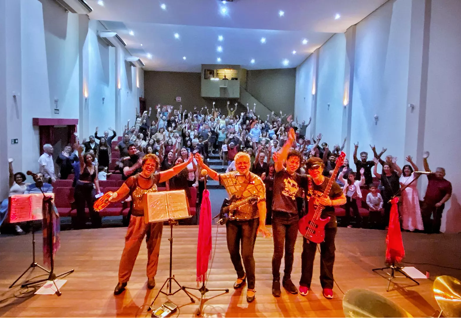 She Rocks agita a noite de quinta no Teatro Municipal de Pará de Minas